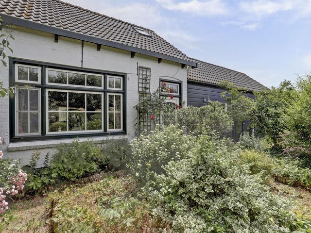 Roelshoekweg 18, Krabbendijke
