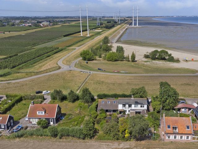 Roelshoekweg 18, Krabbendijke
