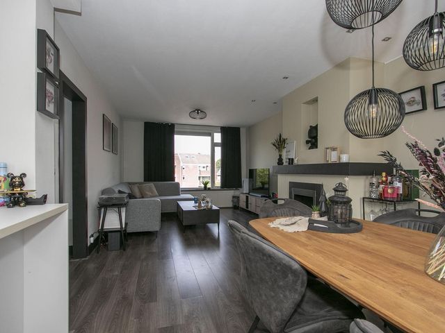 Dries 85, Weert