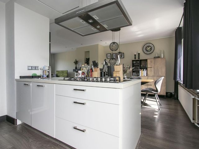 Dries 85, Weert