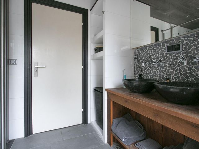 Dries 85, Weert