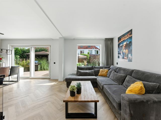 De Vang 12, Alblasserdam