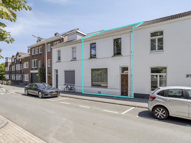 Athoslaan 35, Maastricht