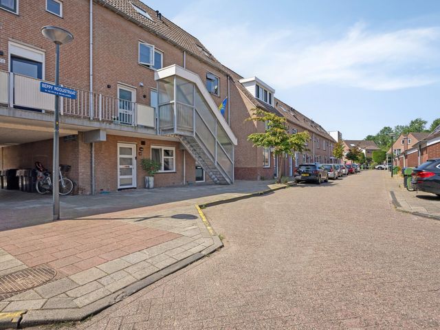 Beppy Nooijstraat 40, Leiden