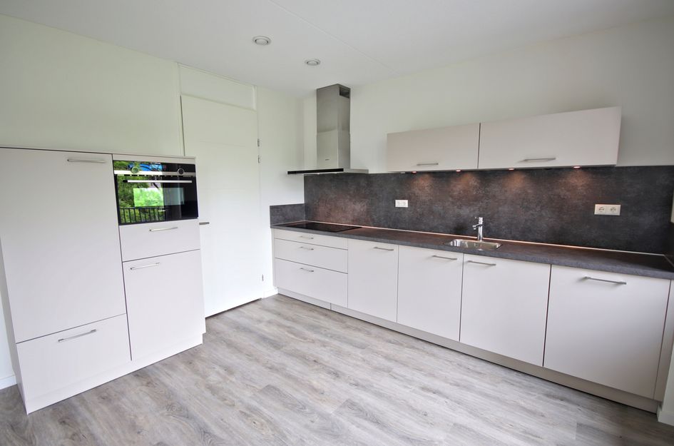 Beekstraat 77 32