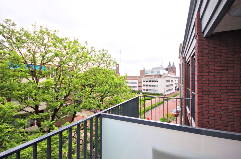 Beekstraat 77 32