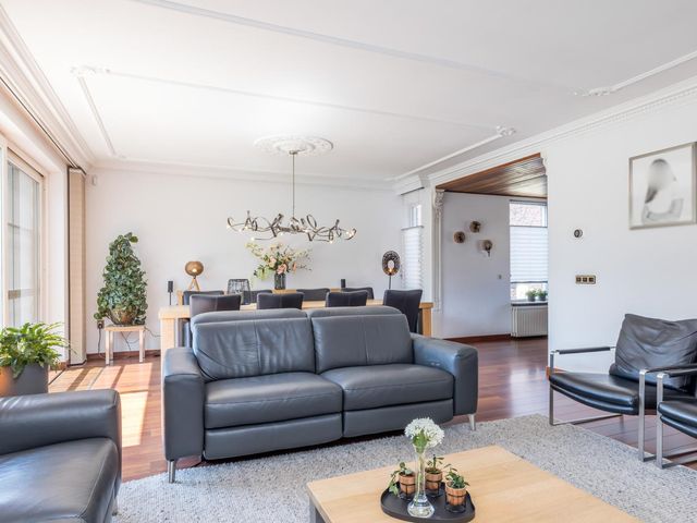Oude Baan 39, Buchten