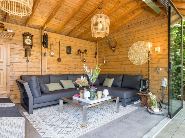 Oude Baan 39, Buchten