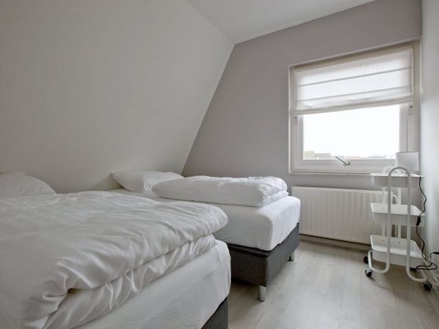E.A. Borgerstraat 43, Katwijk