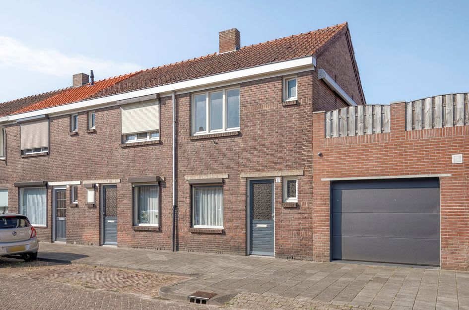 Oeverstraat 57