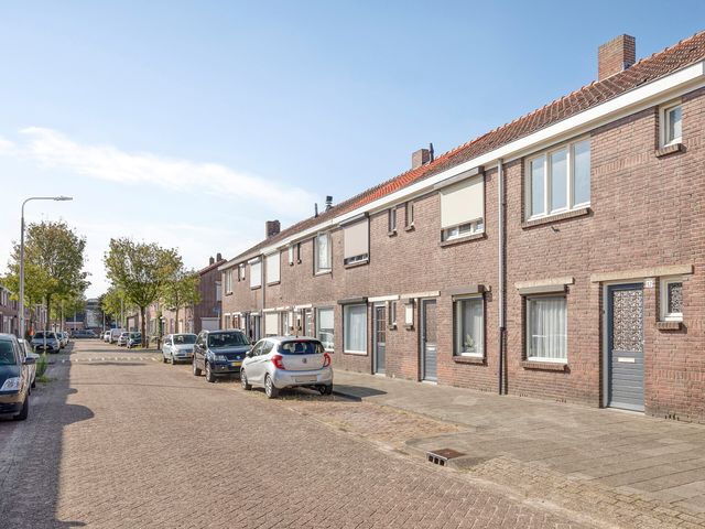 Oeverstraat 57, Tilburg