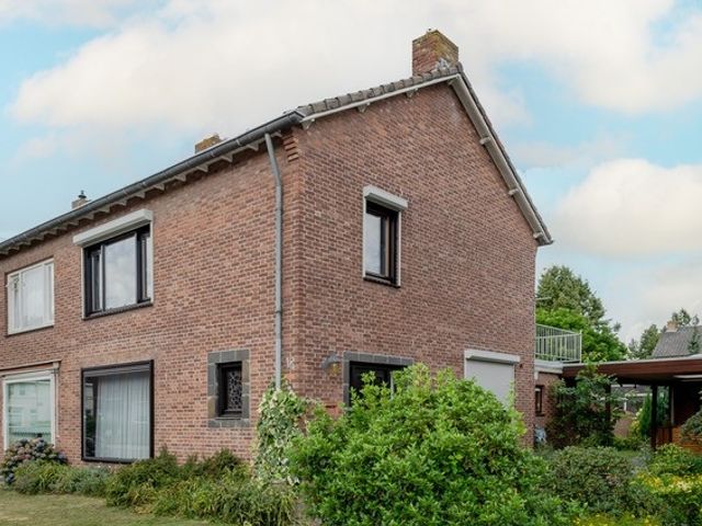 Scholtissenhofstraat 18, Weert