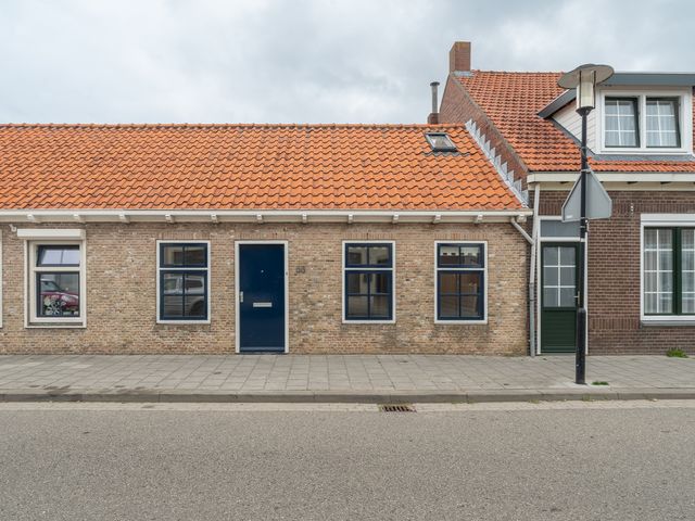 Dorpsstraat 56, Krabbendijke