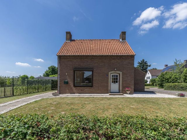 Grotestraat 110, Vierlingsbeek