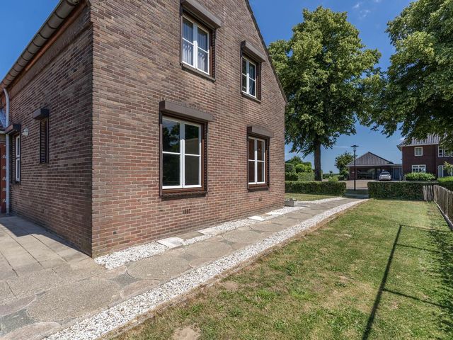 Grotestraat 110, Vierlingsbeek