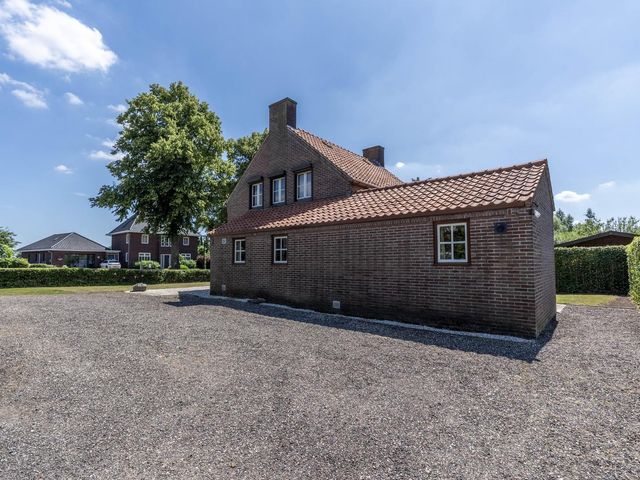 Grotestraat 110, Vierlingsbeek