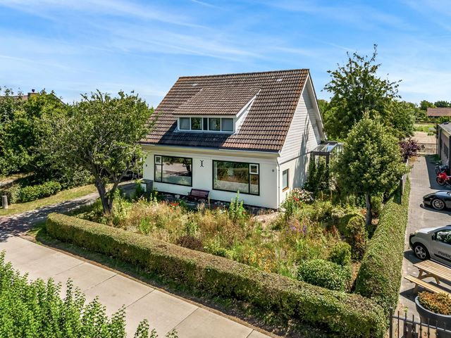 Wasbeeklaan 5, Warmond
