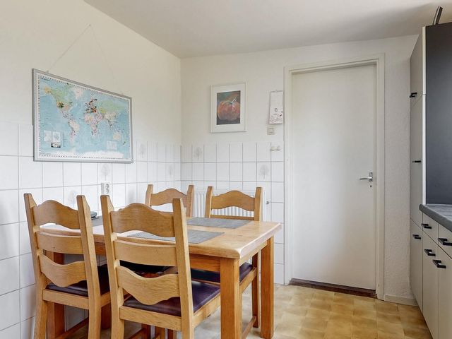 Wasbeeklaan 5, Warmond