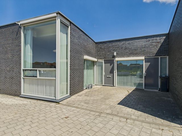 Mezenhof 15, Middelburg