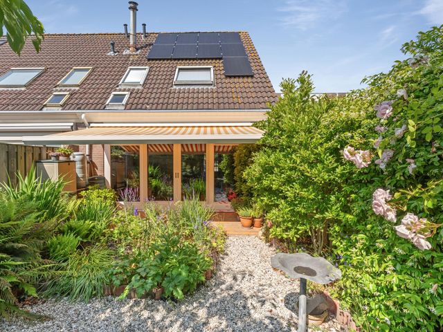 Karveelstraat 35, Den Helder