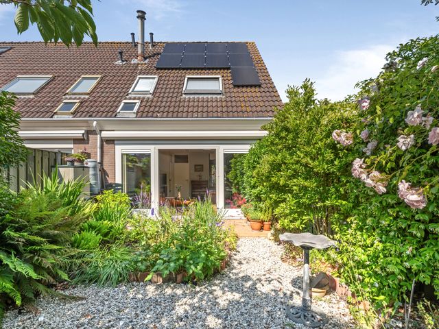 Karveelstraat 35, Den Helder