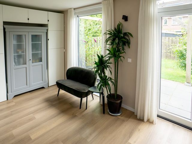 Hondsdraf 51, Zwaag