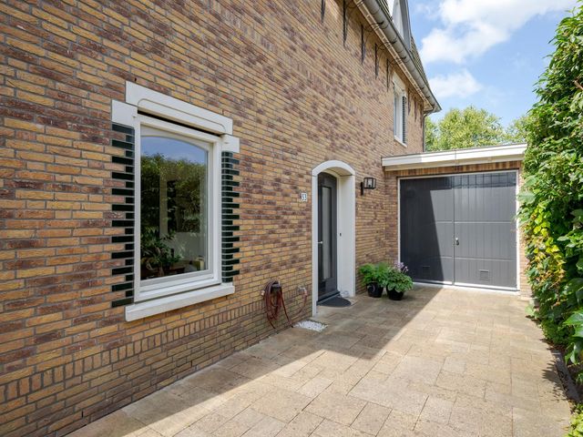 Multatulilaan 53, Voorschoten