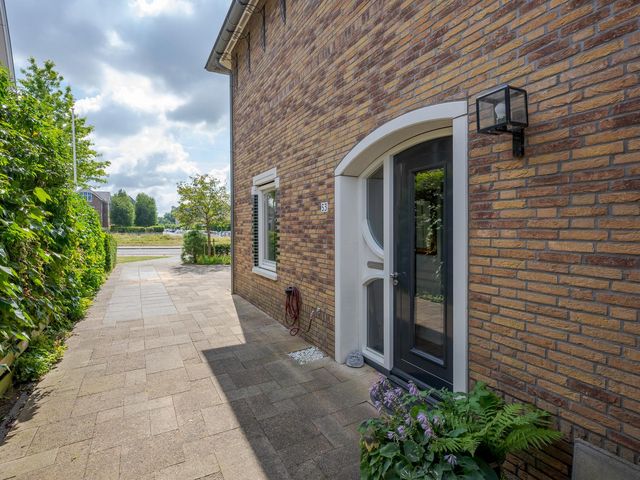Multatulilaan 53, Voorschoten