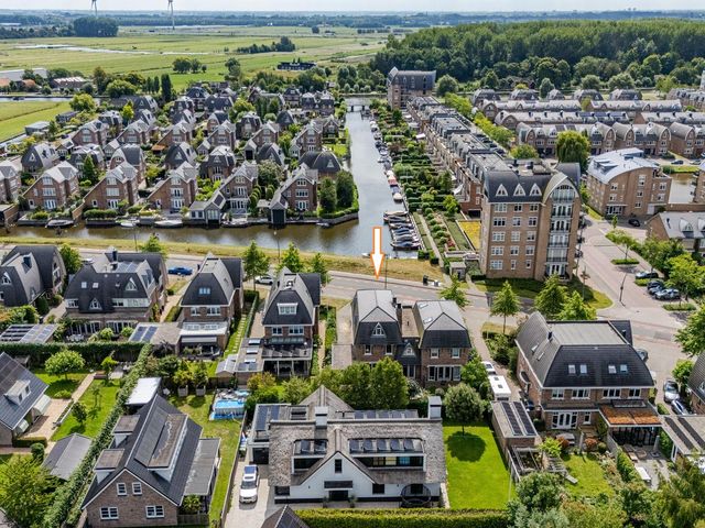 Multatulilaan 53, Voorschoten