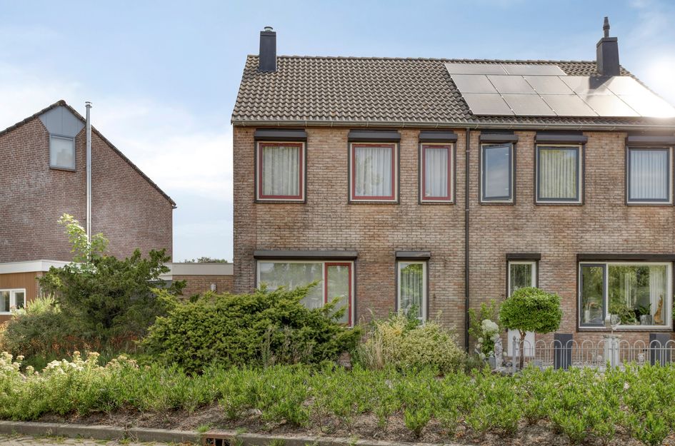 Melkweg 64
