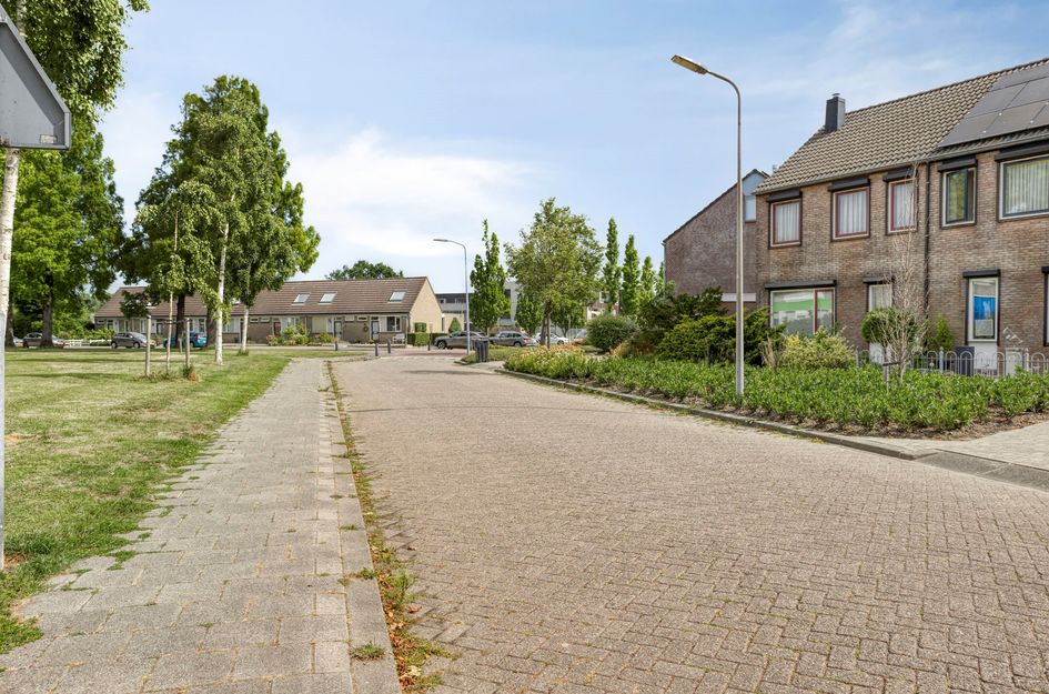 Melkweg 64