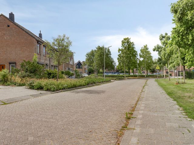 Melkweg 64, Oude-Tonge