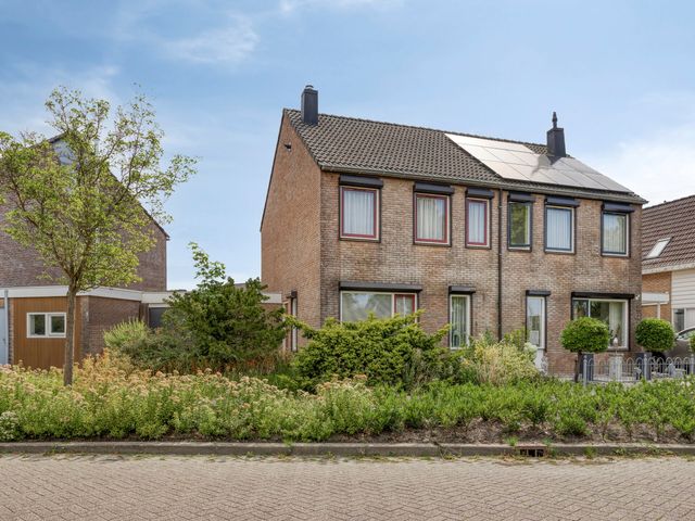 Melkweg 64, Oude-Tonge