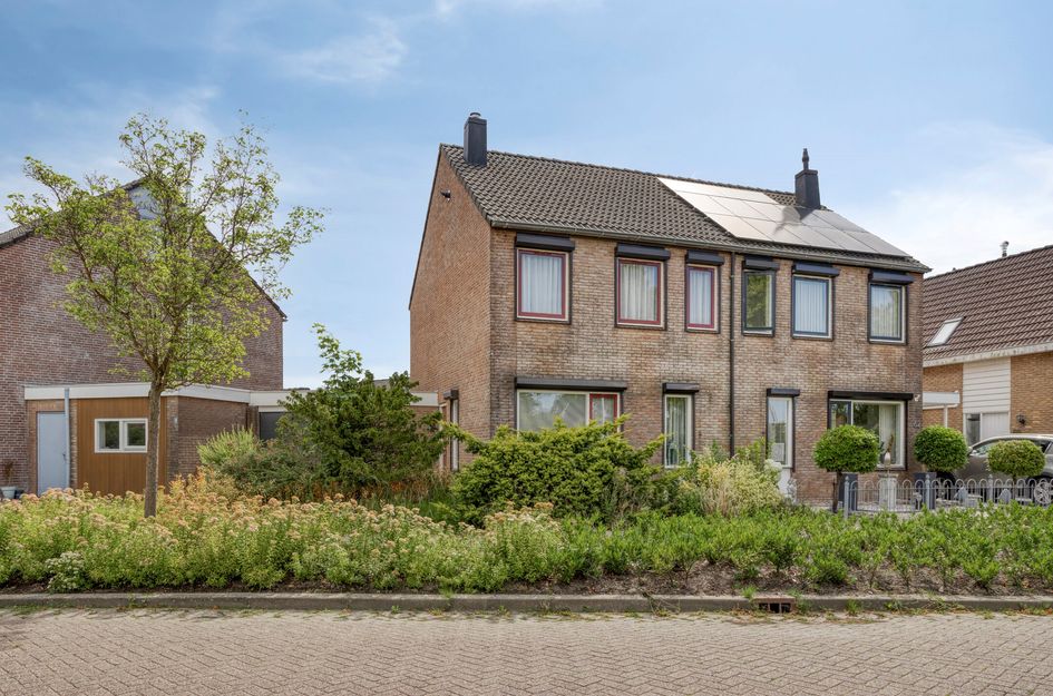 Melkweg 64