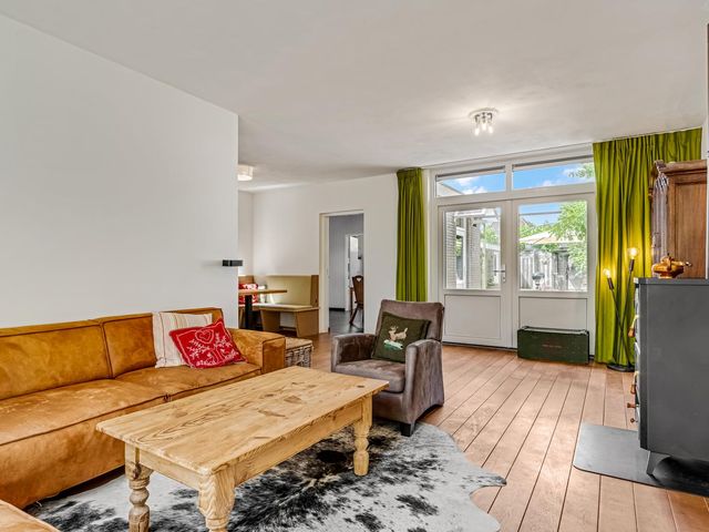 Burgemeester van Lyndenpark 35, Valburg