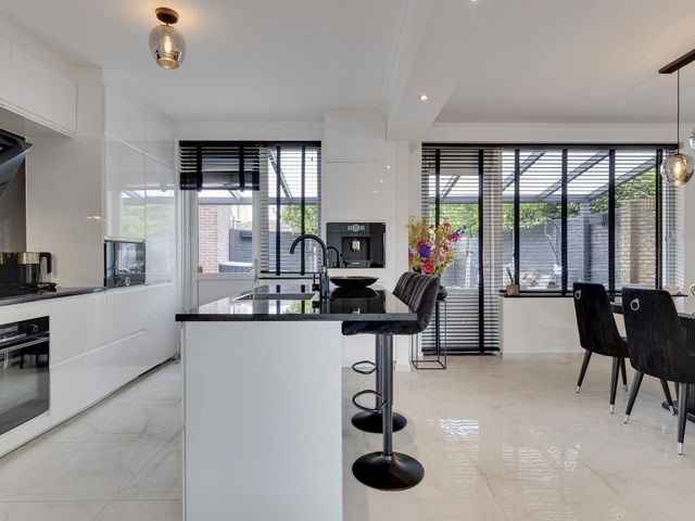 Bachstraat 20, Geleen