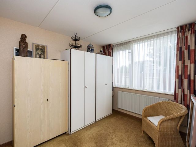 Ekster 1, Raalte