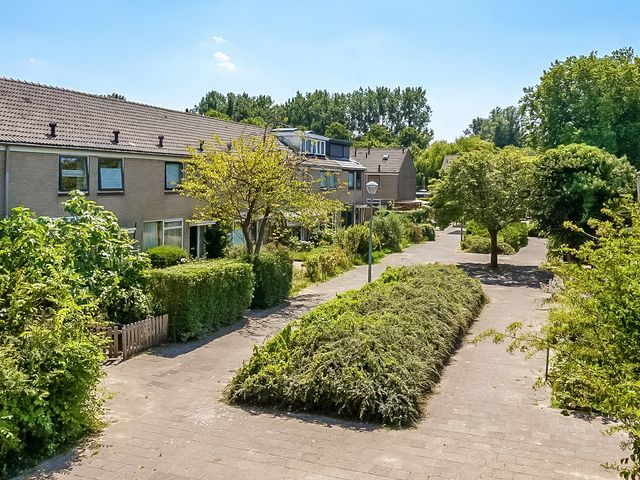 Klaverveld 4, Nieuw-Vennep
