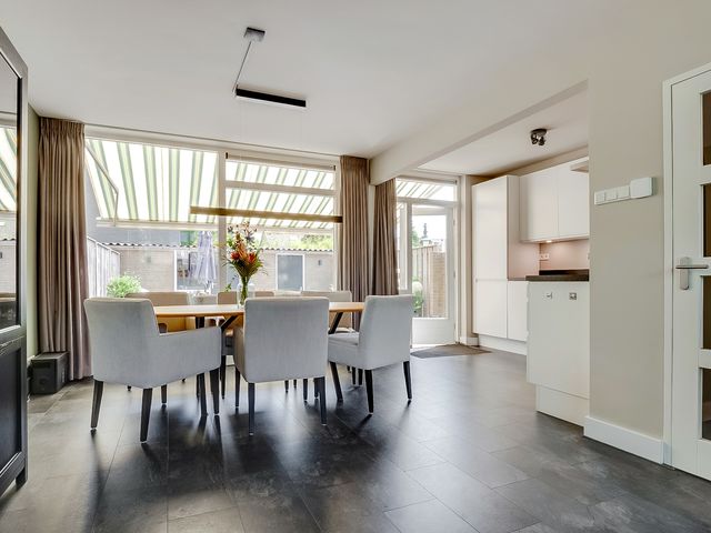Klaverveld 4, Nieuw-Vennep