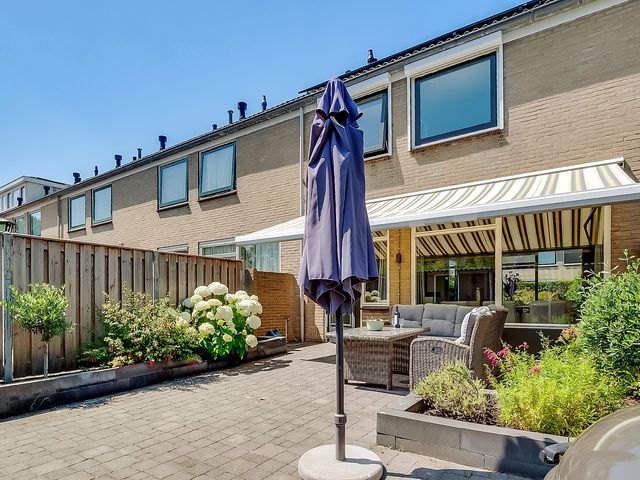 Klaverveld 4, Nieuw-Vennep