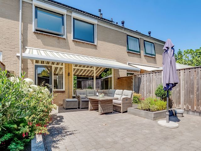 Klaverveld 4, Nieuw-Vennep