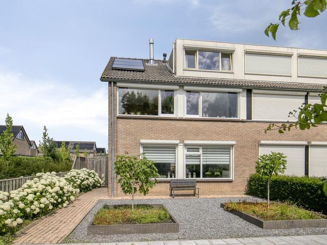 Kortenaerlaan 24, Terneuzen