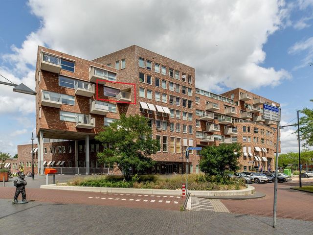 Middeldijkerplein 102, Barendrecht