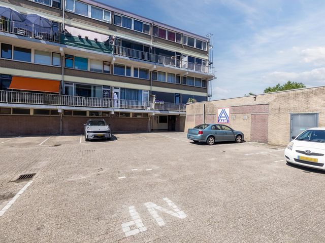 Sperwerlaan 27, Hoogeveen