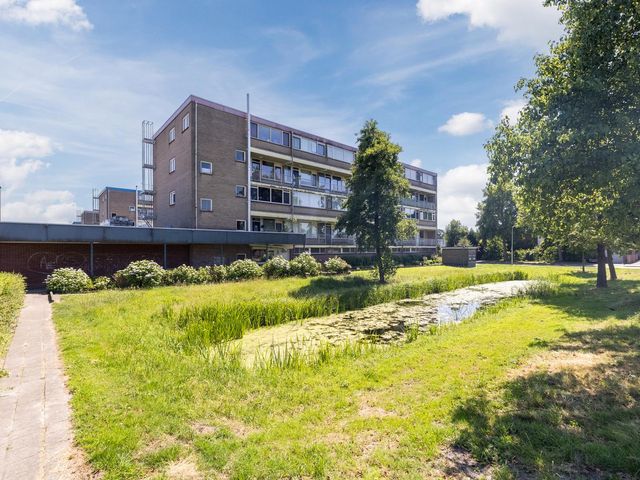 Sperwerlaan 27, Hoogeveen