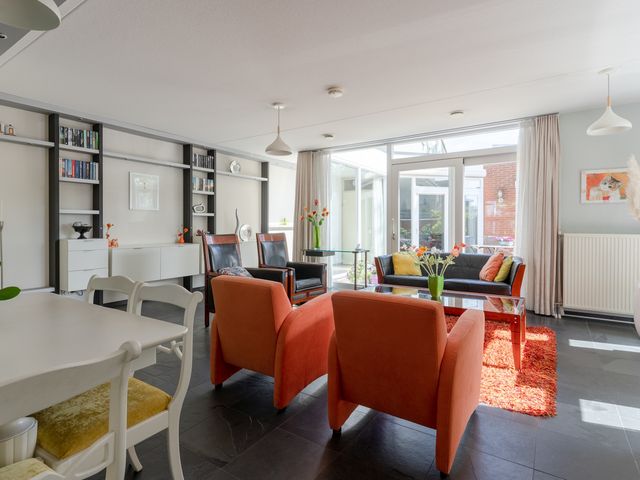 Vanenburgerhout 2, Harderwijk
