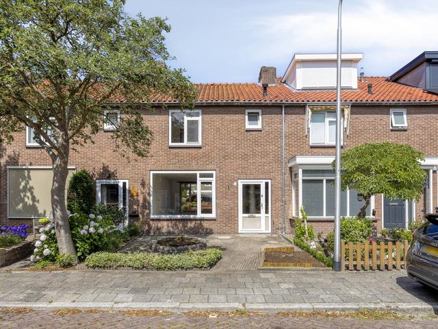 Frederik van Eedenlaan 22, Hillegom