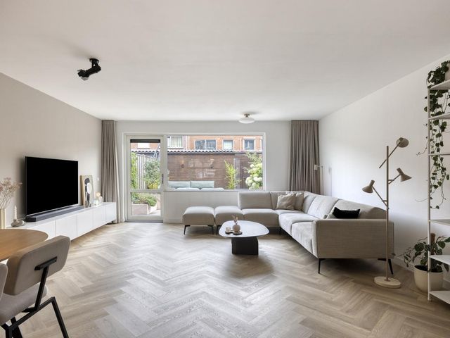 Palmestein 49, Nieuw-Vennep