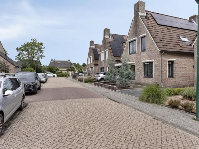 Slingebeek 5, Kaatsheuvel