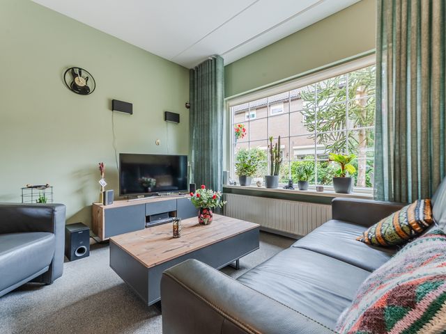 Dokter Schreuderstraat 83, Zwammerdam